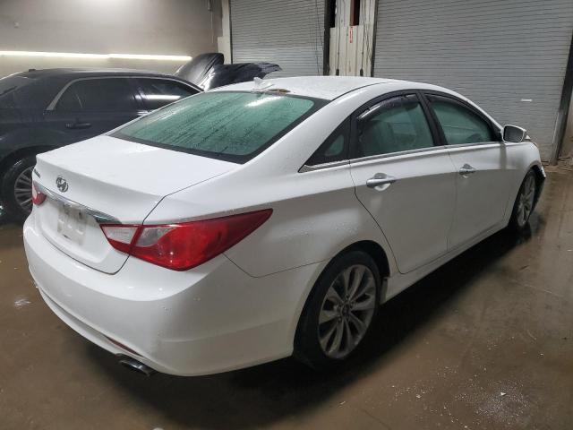 Photo 3 from auction – 2011 HYUNDAI SONATA SE with VIN 5NPEC4AC6BH003052