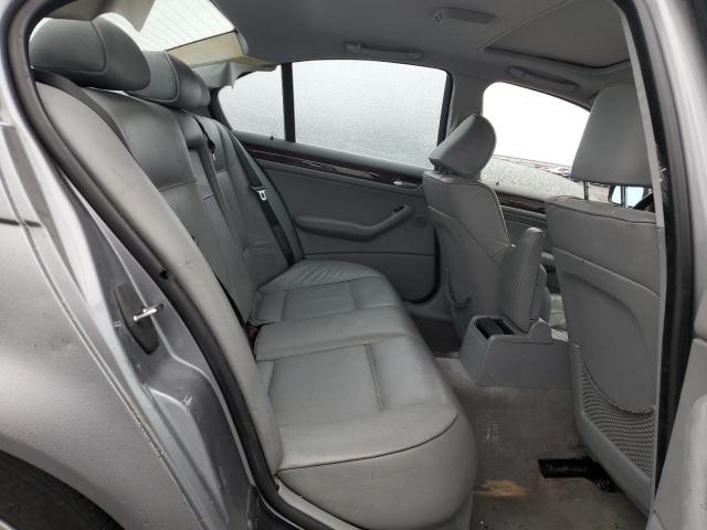 Photo 10 from auction – 2004 BMW 325 I with VIN WBAET374X4NJ80987