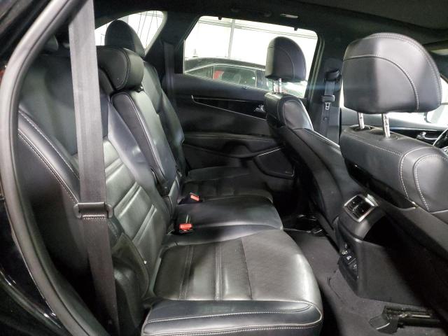 Photo 11 from auction – 2017 KIA SORENTO SX with VIN 5XYPKDA59HG326458