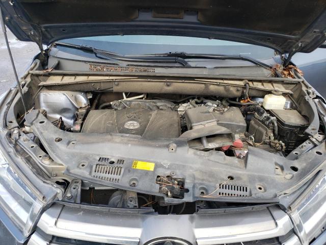 Photo 12 from auction – 2017 TOYOTA HIGHLANDER with VIN 5TDYZRFH3HS214273