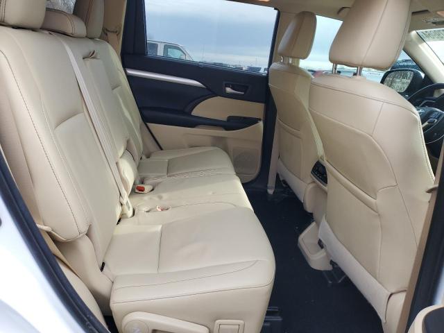 Photo 11 from auction – 2017 TOYOTA HIGHLANDER with VIN 5TDJZRFH5HS425797