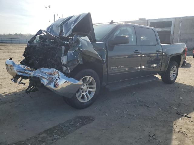 CHEVROLET SILVERADO 2018 with VIN 3GCUKREC9JG112330 - Photo from auction