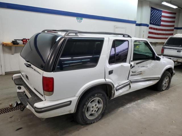Photo 3 from auction – 1998 CHEVROLET BLAZER with VIN 1GNDT13W4W2161227