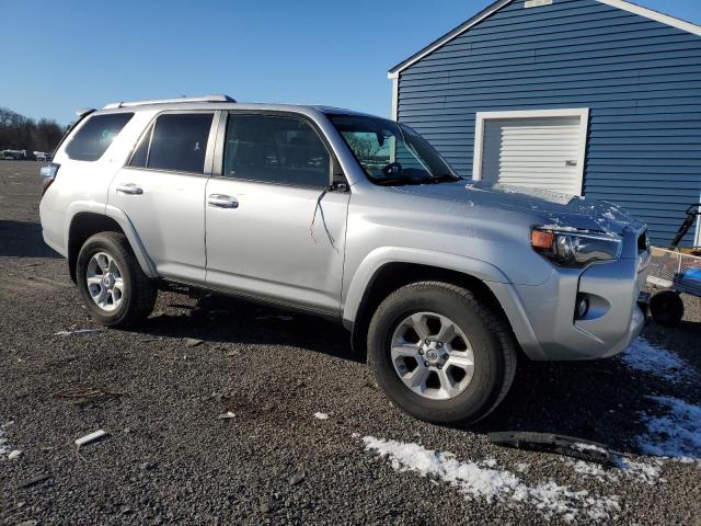 Photo 4 from auction – 2017 TOYOTA 4RUNNER SR with VIN JTEBU5JR1H5449253