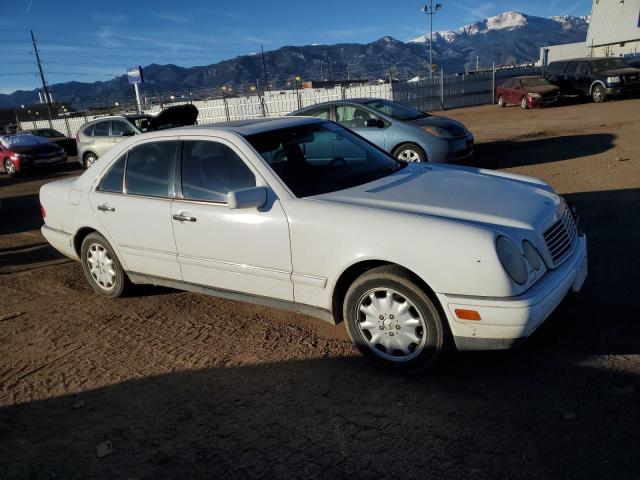 Photo 4 from auction – 1999 MERCEDES-BENZ E 320 4MAT with VIN WDBJF82H1XX024280