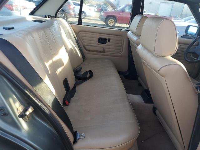 Photo 10 from auction – 1989 BMW 325 I AUTO with VIN WBAAD2307K8849902