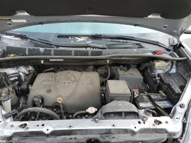 Photo 12 from auction – 2017 TOYOTA SIENNA XLE with VIN 5TDDZ3DC6HS180686