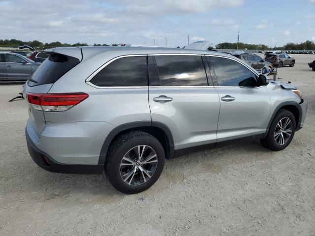 Photo 3 from auction – 2019 TOYOTA HIGHLANDER with VIN 5TDZARFH1KS049892