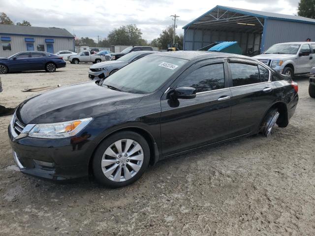 HONDA ACCORD EXL 2015 with VIN 1HGCR2F82FA070325 - Photo from auction