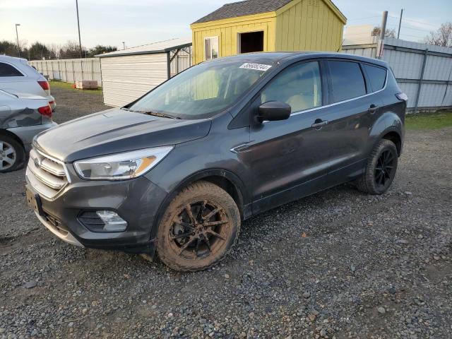 FORD ESCAPE SE 2017 z numerem VIN 1FMCU9GD5HUC27232 - Zdjęcie z aukcji
