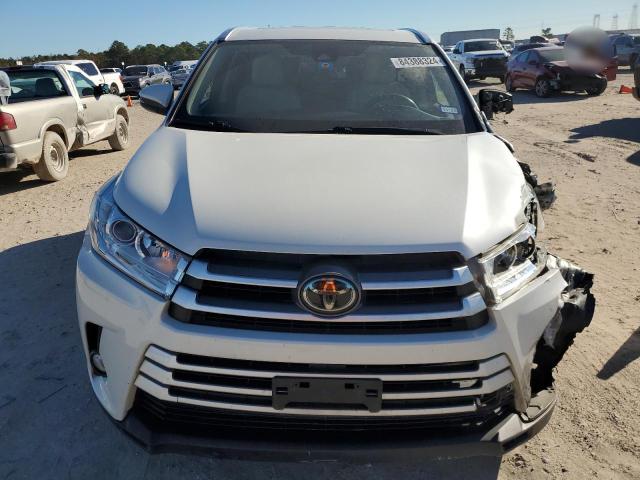 Photo 5 from auction – 2018 TOYOTA HIGHLANDER with VIN 5TDKZRFHXJS527073