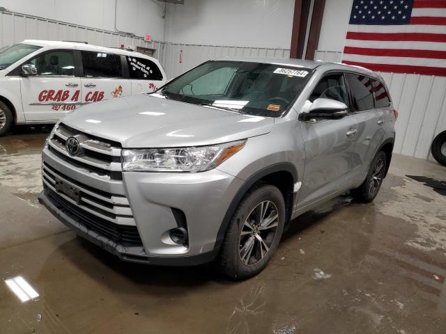 TOYOTA HIGHLANDER 2018 with VIN 5TDBZRFH1JS889115 - Photo from auction
