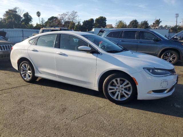 Photo 4 from auction – 2015 CHRYSLER 200 LIMITE with VIN 1C3CCCAB6FN747379