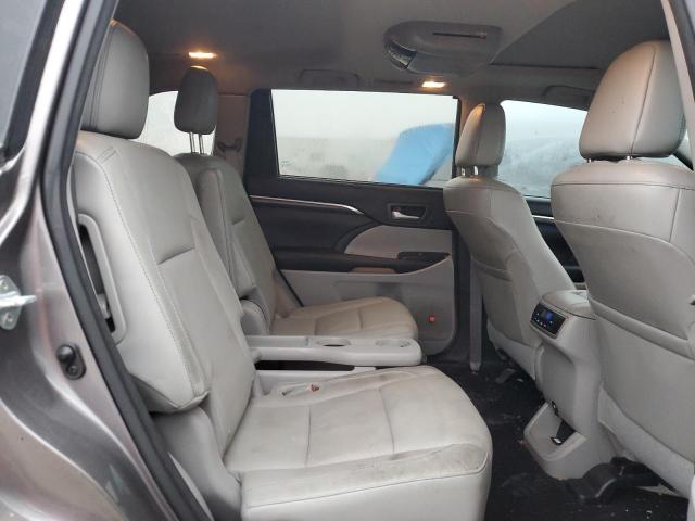Photo 11 from auction – 2016 TOYOTA HIGHLANDER with VIN 5TDDKRFH7GS329931