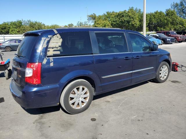 Photo 3 from auction – 2013 CHRYSLER TOWN & COU with VIN 2C4RC1BGXDR809662