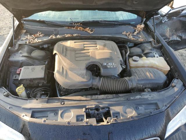 Photo 11 from auction – 2018 CHRYSLER 300 LIMITE with VIN 2C3CCAEG7JH324435