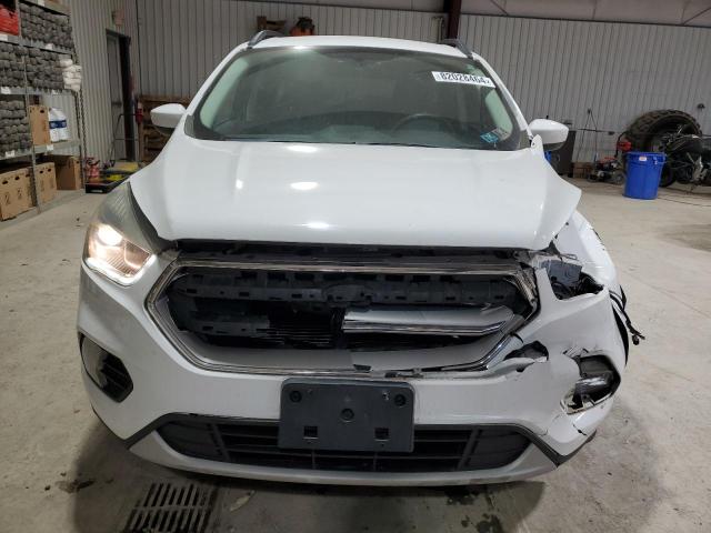 Photo 5 from auction – 2017 FORD ESCAPE SE with VIN 1FMCU9GD5HUC32138