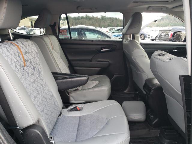Photo 11 from auction – 2022 TOYOTA HIGHLANDER with VIN 5TDABRCH1NS562689