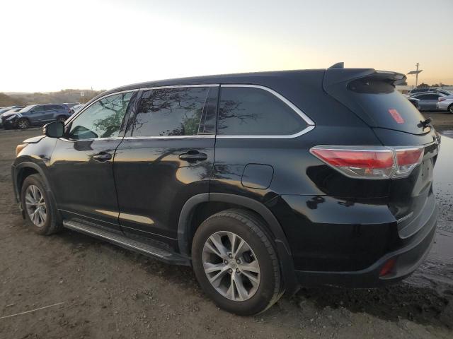Photo 2 from auction – 2015 TOYOTA HIGHLANDER with VIN 5TDBKRFH0FS196435