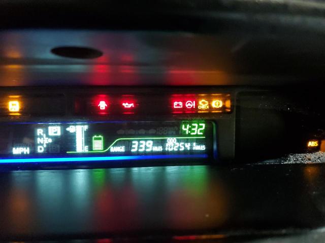 Photo 9 from auction – 2015 TOYOTA PRIUS V with VIN JTDZN3EU3FJ032854
