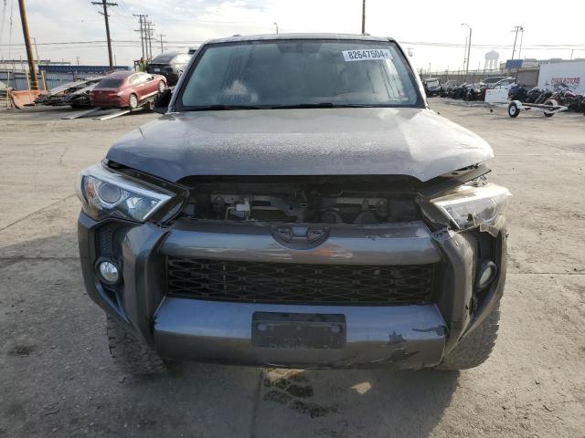 Photo 5 from auction – 2018 TOYOTA 4RUNNER SR with VIN JTEBU5JR7J5606564