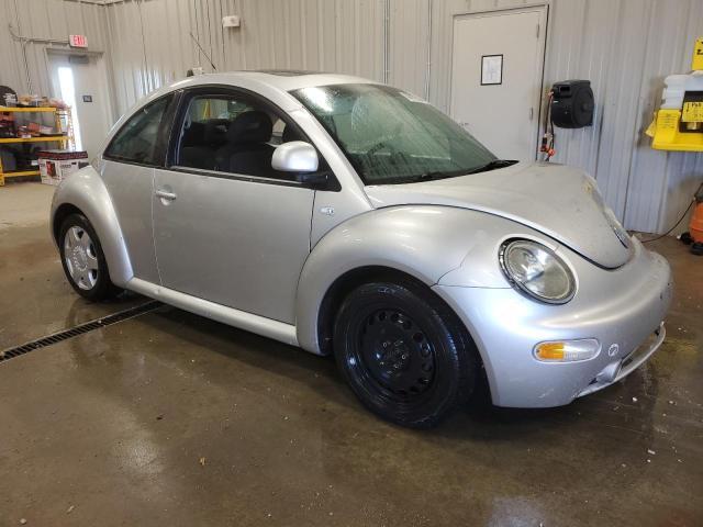 Photo 4 from auction – 2000 VOLKSWAGEN NEW BEETLE with VIN 3VWCA21C2YM415437