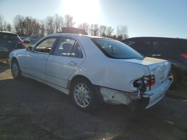 Photo 2 from auction – 2002 MERCEDES-BENZ E 320 4MAT with VIN WDBJF82JX2X072551
