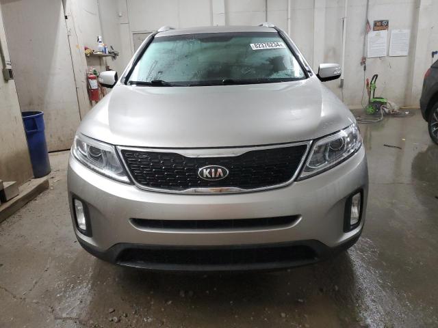 Photo 5 from auction – 2014 KIA SORENTO LX with VIN 5XYKTCA65EG527294