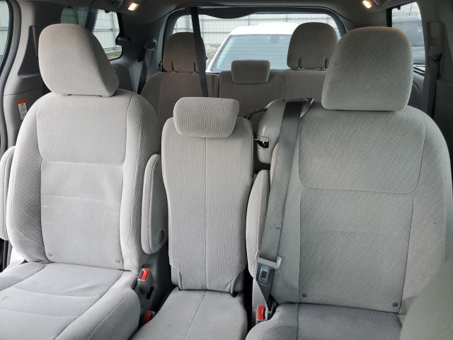 Photo 10 from auction – 2017 TOYOTA SIENNA LE with VIN 5TDKZ3DC4HS862800