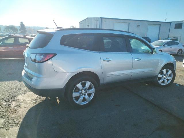 Photo 3 from auction – 2016 CHEVROLET TRAVERSE L with VIN 1GNKRGKD9GJ140616