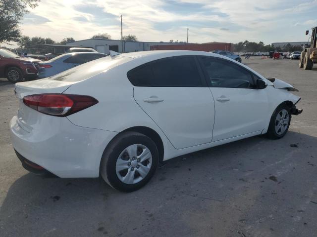 Photo 3 from auction – 2017 KIA FORTE LX with VIN 3KPFK4A7XHE028611