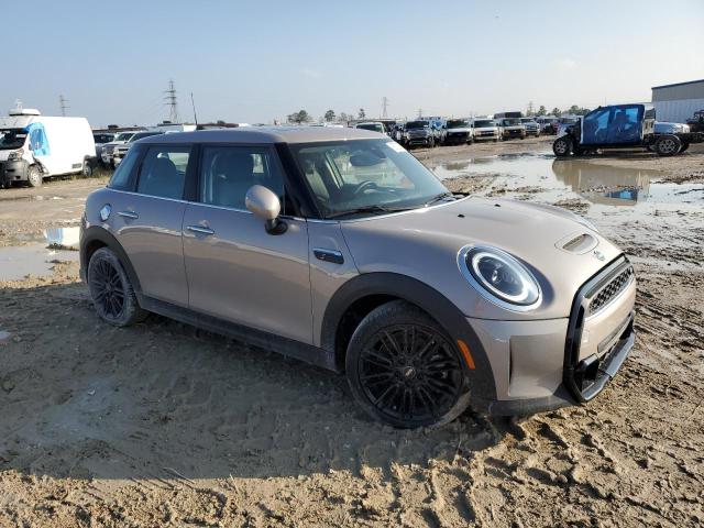 Photo 4 from auction – 2024 MINI COOPER S with VIN WMW53DK08R2V04053