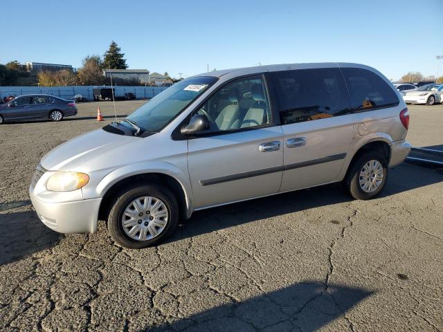 CHRYSLER TOWN & COU 2005 with VIN 1C4GP45R25B320845 - Photo from auction