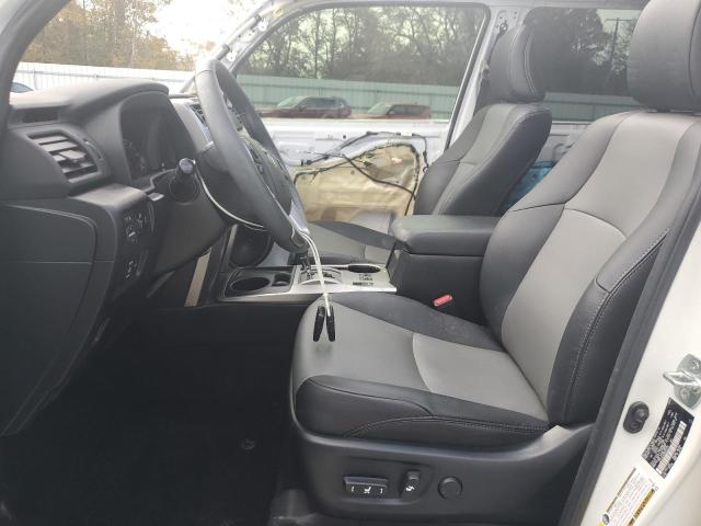 Photo 7 from auction – 2022 TOYOTA 4RUNNER SR with VIN JTEFU5JR7N5270373