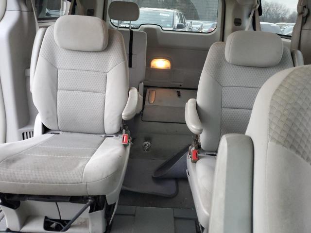 Photo 10 from auction – 2010 CHRYSLER TOWN & COU with VIN 2A4RR2D17AR405902