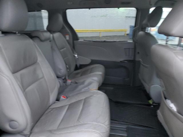 Photo 11 from auction – 2015 TOYOTA SIENNA XLE with VIN 5TDYK3DC1FS652182
