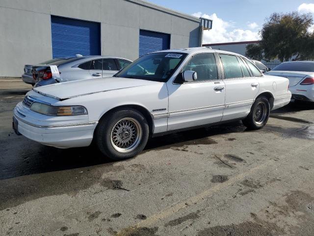 FORD CROWN VICT 1994 with VIN 2FALP74W4RX185660 - Photo from auction