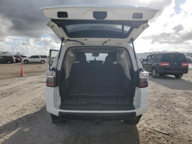 Photo 6 from auction – 2020 TOYOTA 4RUNNER SR with VIN JTEBU5JRXL5818202