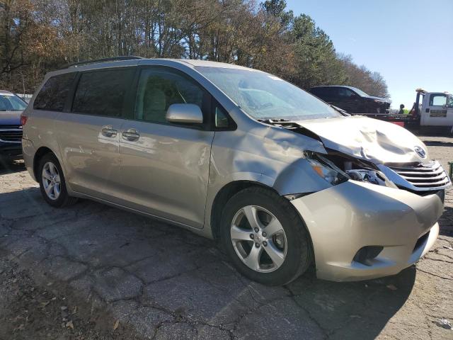 Photo 4 from auction – 2015 TOYOTA SIENNA LE with VIN 5TDKK3DC9FS570819