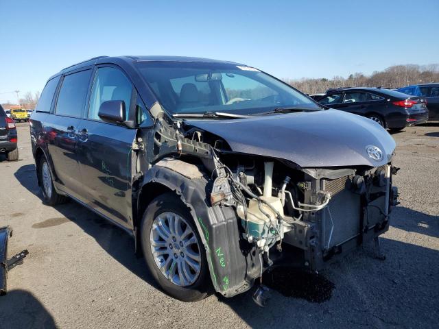 Photo 4 from auction – 2011 TOYOTA SIENNA XLE with VIN 5TDYK3DC6BS065244