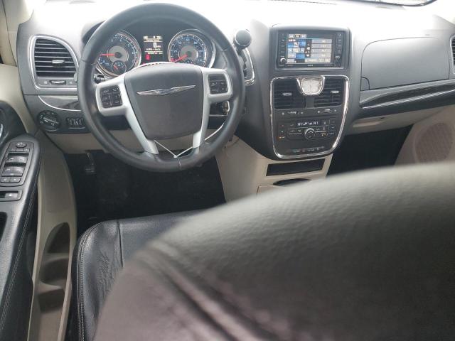 Photo 8 from auction – 2014 CHRYSLER TOWN & COU with VIN 2C4RC1BG4ER157722