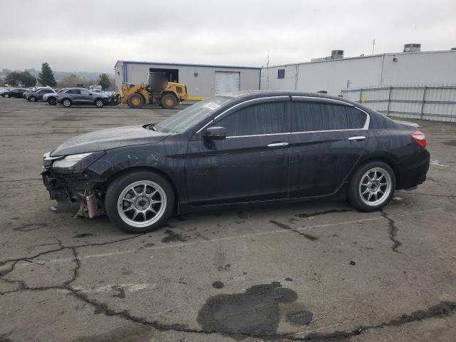 HONDA ACCORD TOU 2017 with VIN JHMCR6F76HC024662 - Photo from auction