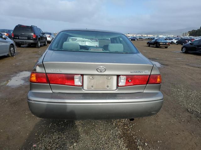 Photo 6 from auction – 2000 TOYOTA CAMRY CE with VIN 4T1BG22K7YU682941