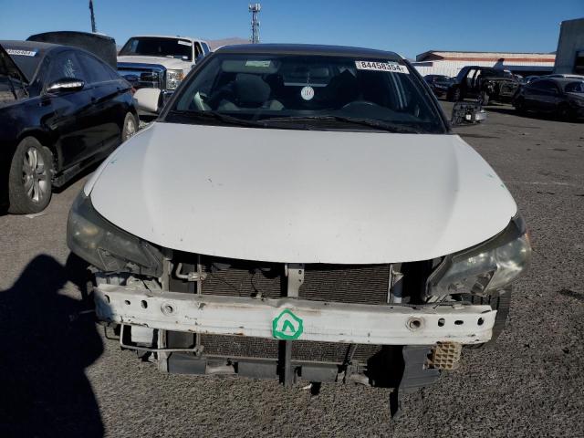 Photo 5 from auction – 2014 TOYOTA SCION TC with VIN JTKJF5C70E3066992