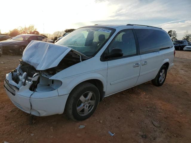 DODGE GRAND CARA 2005 with VIN 2D4GP44L95R153191 - Photo from auction
