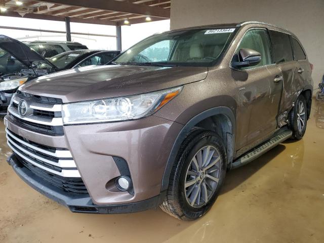TOYOTA HIGHLANDER 2018 with VIN 5TDKZRFH9JS240050 - Photo from auction