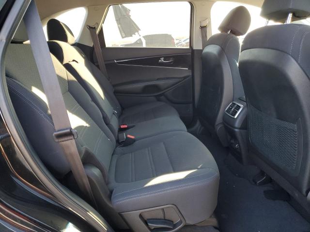 Photo 11 from auction – 2018 KIA SORENTO LX with VIN 5XYPG4A32JG375927