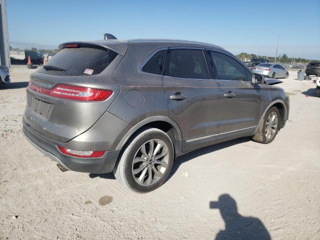 Photo 3 from auction – 2017 LINCOLN MKC SELECT with VIN 5LMCJ2C91HUL57894