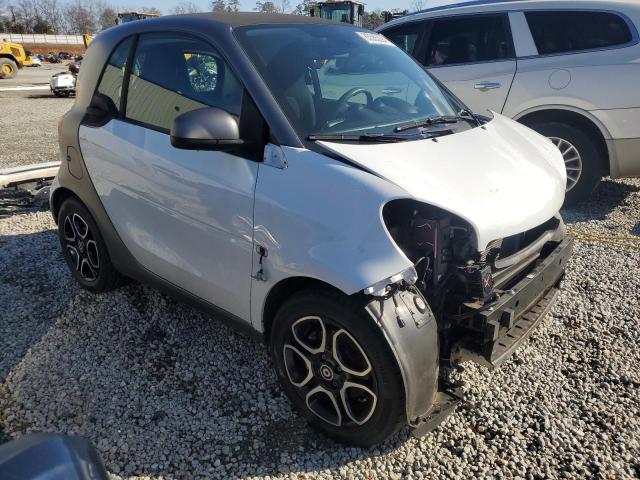 Photo 4 from auction – 2019 SMART FORTWO with VIN WMEFJ9BA4KK386190