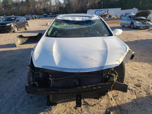 Photo 5 from auction – 2011 HYUNDAI SONATA SE with VIN 5NPEC4AC5BH203288